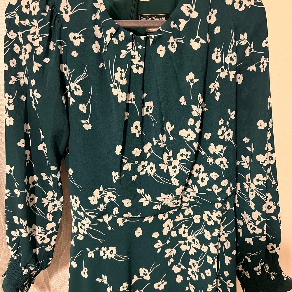 Stunning light weight long sleeve dress